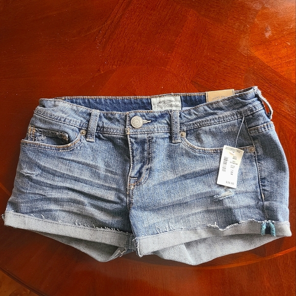 NWT Aeropostale Jean Shorts Size 3/4 - Picture 1 of 5